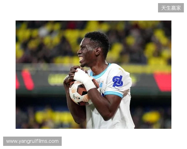 水晶宫vs利兹联：布伦南-约翰逊、伊斯梅拉-萨尔首发，卡尔弗特-勒温、卢卡斯-恩梅加出战