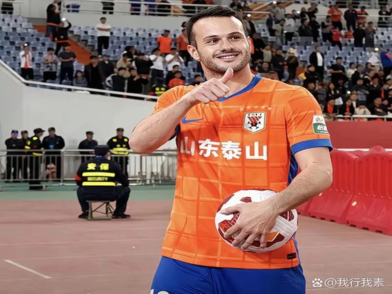 两连败丢6球！泰山1-2英博4轮积0分 马莱莱双响瓦科破门难救主